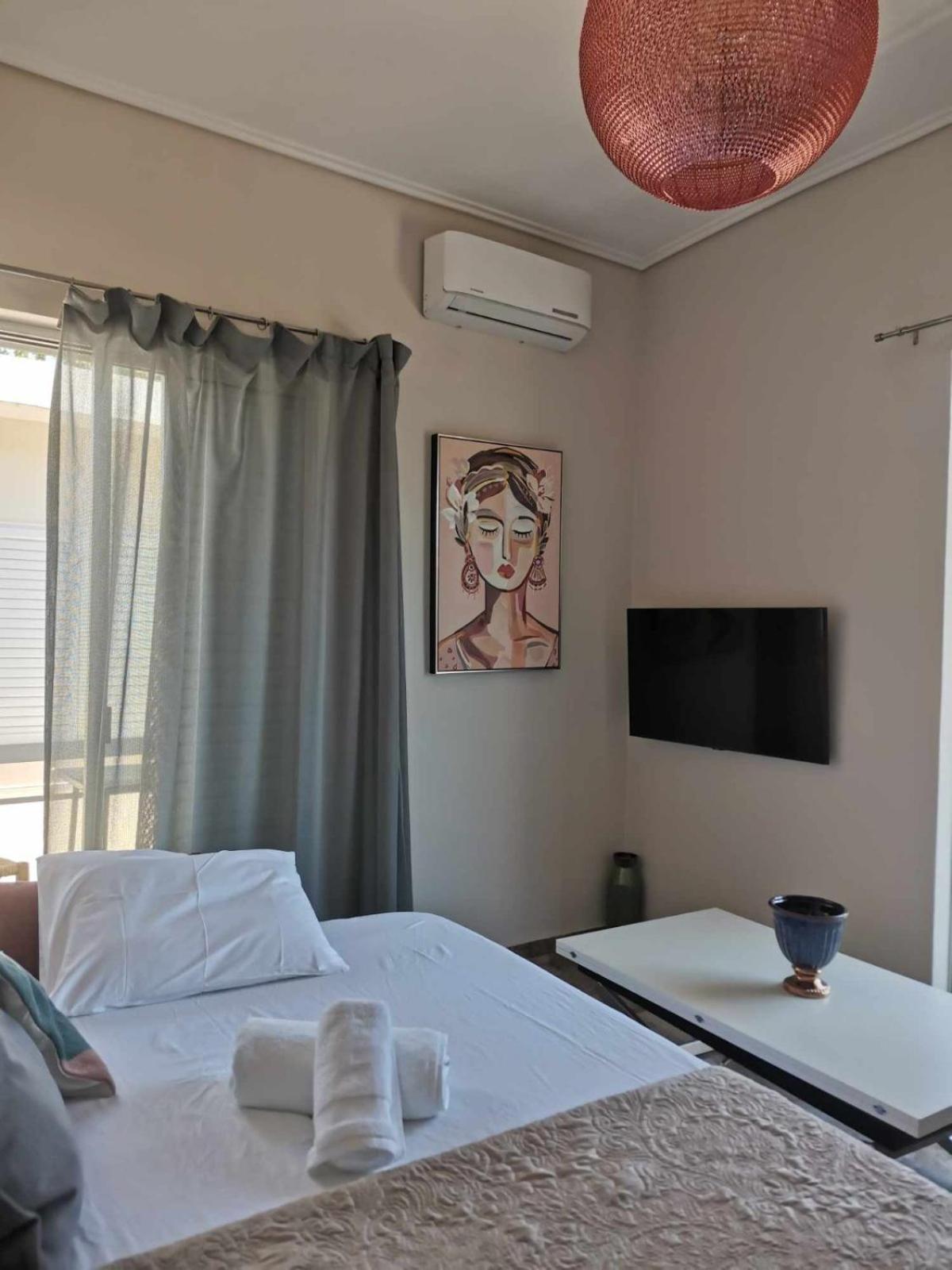 Thouria Agora Suites 1 Каламата Экстерьер фото